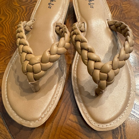 Braided Sandal - Picture 2 of 4